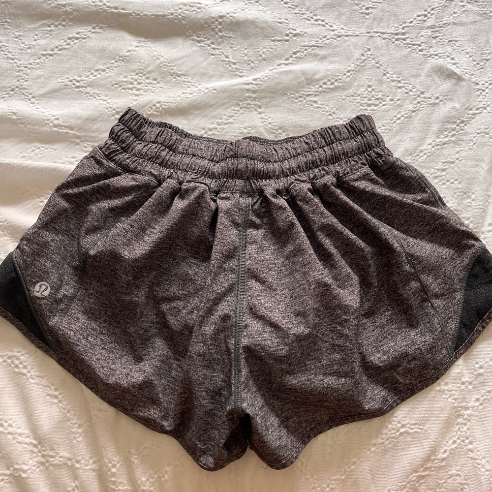 lulu lemon hotty hot shorts!